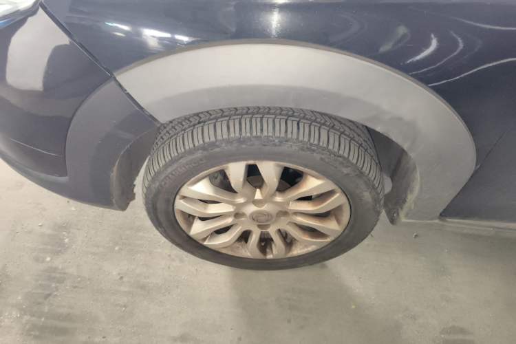 Used Dongfeng Aeolus AX3 2017 Leading Edition 1.5L Automatic Shangkue Model