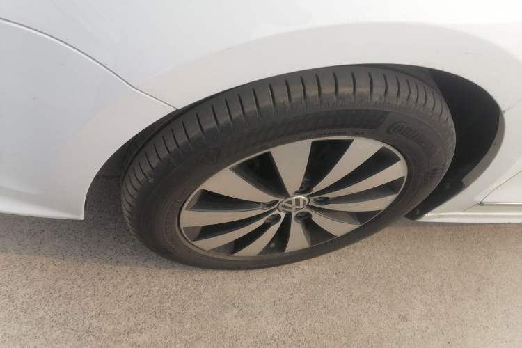 Used Volkswagen Sagitar 2018 280TSI DSG Comfort Model Left Front Wheel Hub