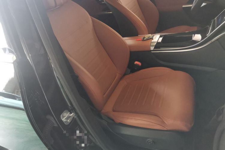 Used Mercedes-Benz GLC 2024 GLC 300 L 4MATIC Luxury Model 5 Seats
