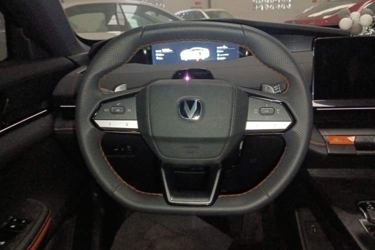 Used Changan UNI-V 2023 1.5T Prestige Model