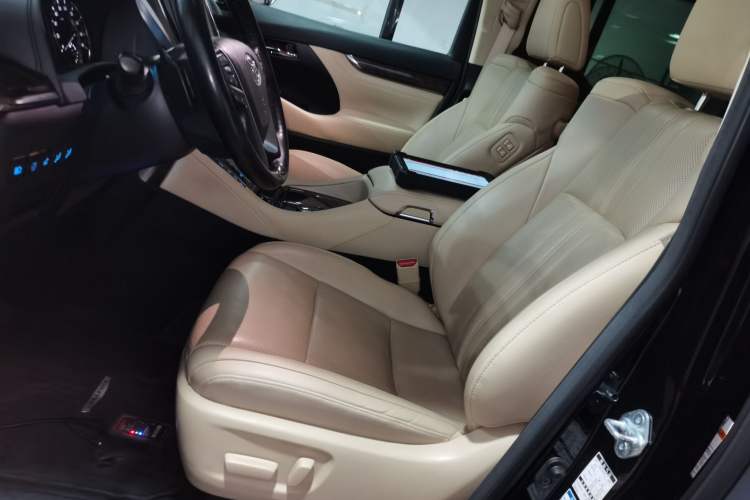 Used Toyota Vellfire 2021 Crown Dual-Engine 2.5L HV Prestige Edition
