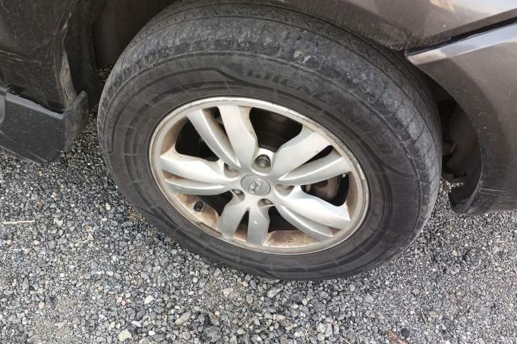 Used Hyundai Tucson 2009 2.0L Manual Two-Wheel Drive Comfort Version