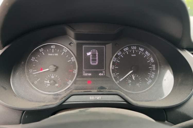 Used Skoda Octavia 2015 1.6L Manual Yijun Edition Instrument Cluster