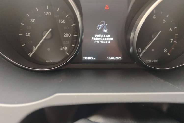 Used Land Rover Range Evoque 2017 2.0T PURE Style Edition Odometer Close Up