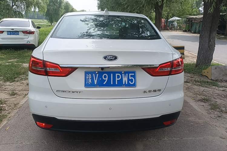 Used Ford Escort 2019 Facelifted 1.5L Automatic ZhiXiang Version (Tire Pressure Monitoring) China V Standard