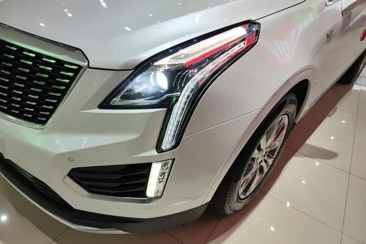 Used Cadillac XT5 2021 28T Luxury Model