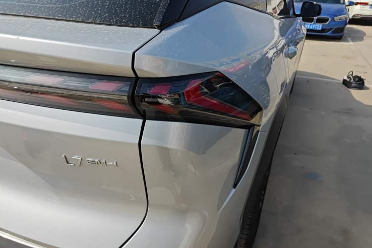 Used Geely Galaxy L7 2025 EM-i 115km Exploration+ Edition
