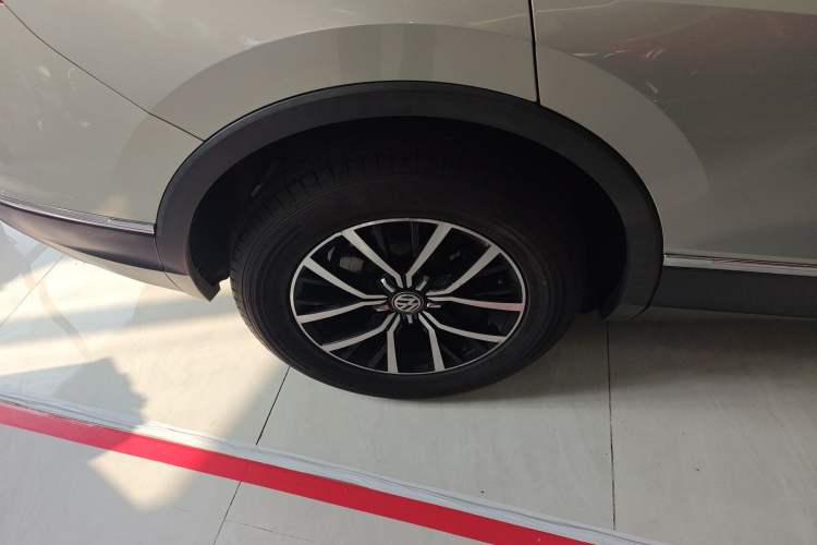 Used Volkswagen Tiguan L 2018 330TSI Automatic Two-Wheel Drive Luxury Edition
