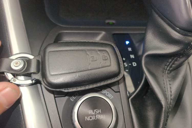 Used Toyota RAV4 2023 Dual-Engine 2.5L E-CVT Four-Wheel Drive Elite Plus Edition