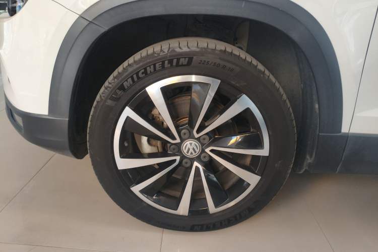 Used Volkswagen Tharu 2020 280TSI Two-Wheel Drive Luxury Edition China VI Standard
