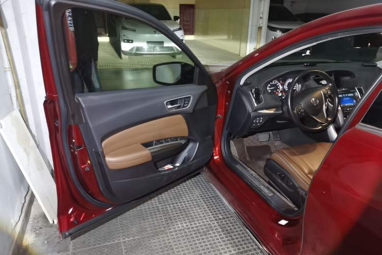 Used Acura TLX-L 2018 2.4L Deluxe Edition