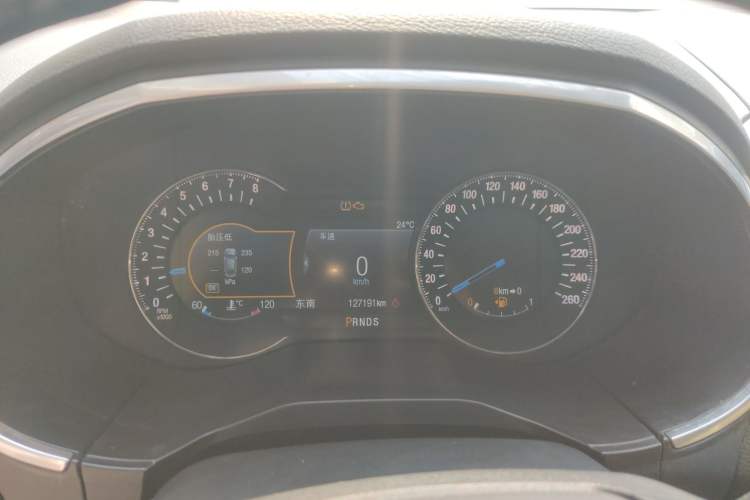 Used Ford Edge 2016 EcoBoost 245 Four-Wheel Drive Titanium 7-Seater Instrument Cluster