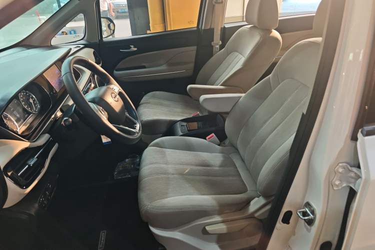 Used GAC Trumpchi M6 2021 270T DCT Elite Edition (7-seater) Left Front Seat