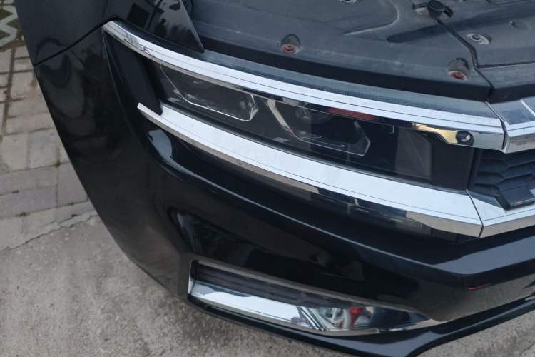 Used Zotye Domy X7 2017 Upgraded Edition 2.0T DCT Huangshan Model 7 Seats
