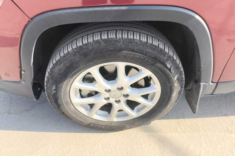 Used Jeep Cherokee 2016 2.4L Professional Smart Version
