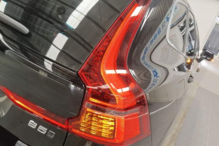 Used Volvo XC60 2026 B5 4x4 Smart Luxury Edition Exterior 3