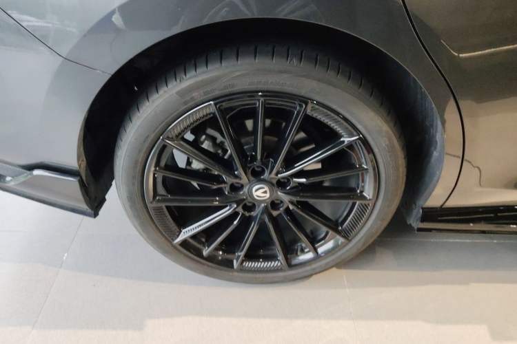 Used Changan UNI-V 2023 2.0T Leading-Speed Edition
