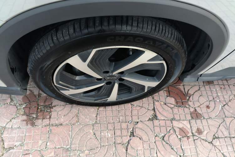 Used BYD Sealion 05 DM-i 2025 DM-i 115KM Flagship Model Left Front Wheel Hub