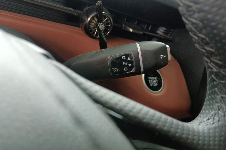 Used CHANGAN NEVO A05 2025 Truly Delicious Edition 70 – Beyond Excellence Gear Lever