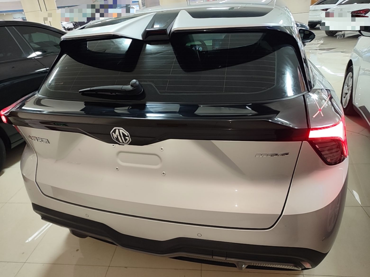 MG 4 EV 2023 415 km Range Sea-Faring Champion Edition — снимка 5
