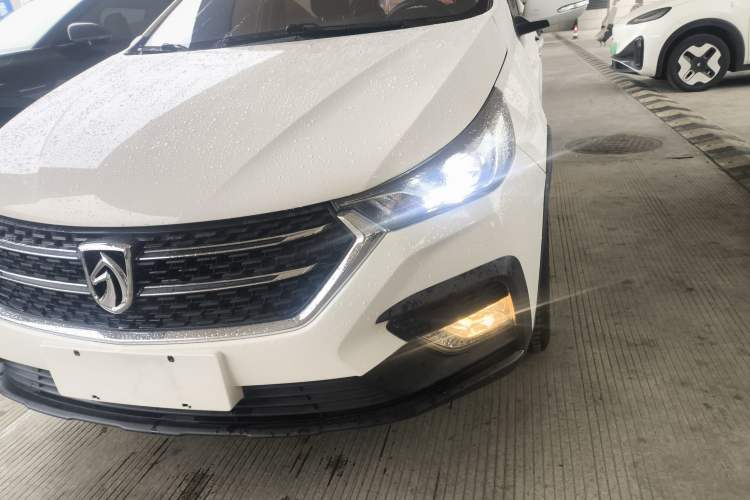 Used Baojun 310W 2018 1.5L Automatic Luxury Version China V