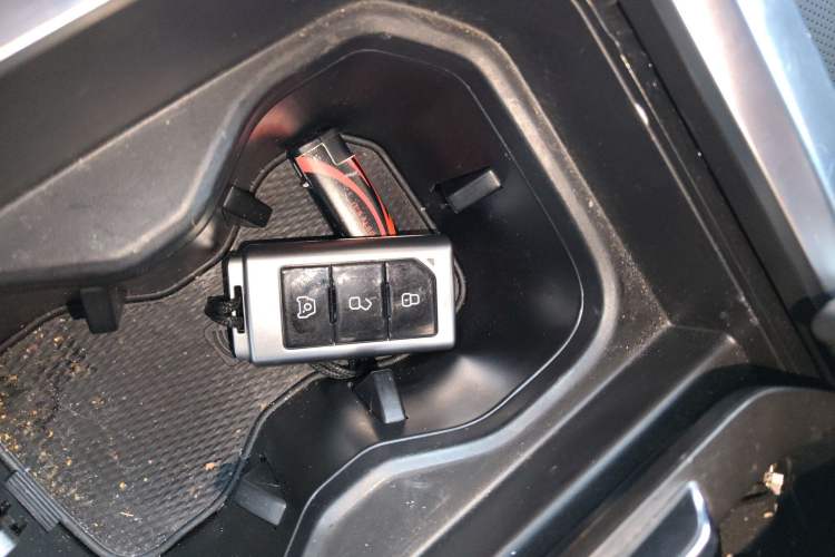 Used 212 T01 2025 2.0T Changfeng
