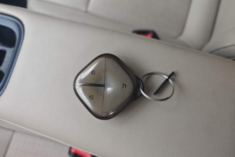 Used Wuling Bingo PLUS 2024 330 km Range Five-Seater Version