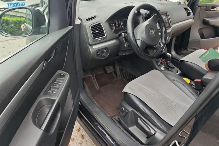 Used Volkswagen Sharan 2013 1.8TSI Standard Model Euro IV Driver Seat