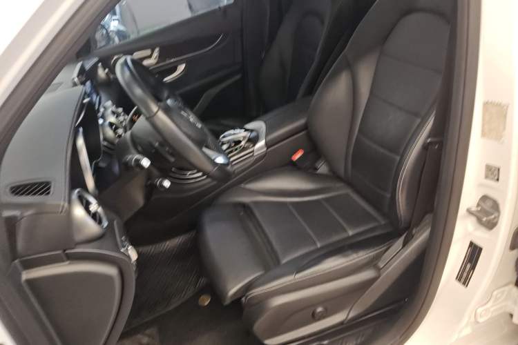 Used Mercedes-Benz GLC 2018 GLC 260 4MATIC Luxury Model