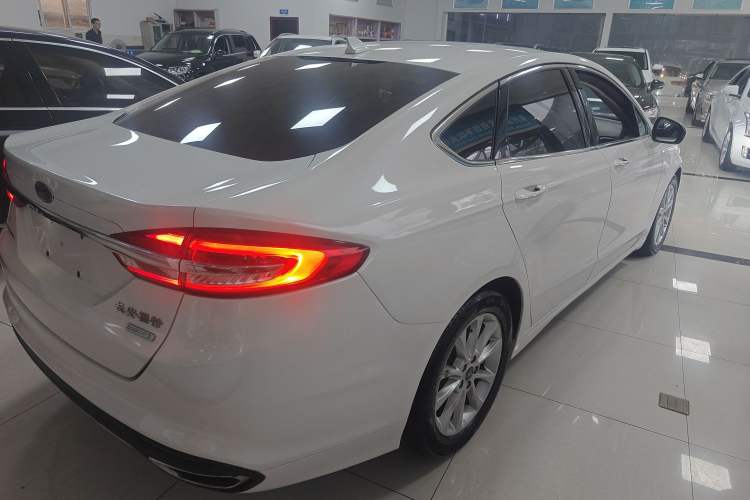 Used Ford Mondeo 2017 EcoBoost 200 Stylish Model Rear Right 45 Deg