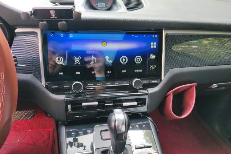 Used Porsche Macan 2014 Macan 2.0T Audio And AC Panel