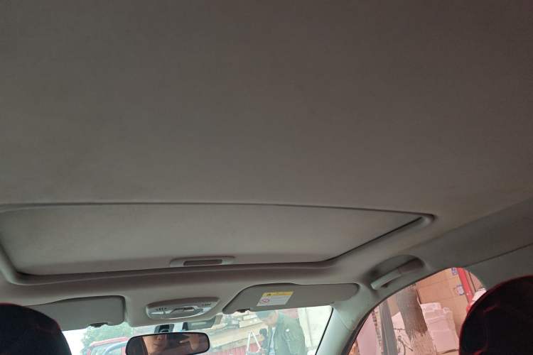 Used Chevrolet Sail 2015 Sail 3 1.5L AMT Happiness Sunroof Edition
