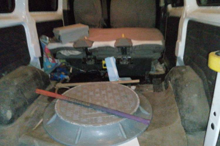 Used Ford Transit 2017 2.0T Diesel Multi-Purpose Commercial Vehicle Short Wheelbase Low Roof China V Standard Trunk