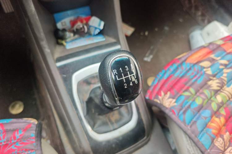 Used Baojun 310W 2017 1.5L Manual Comfort Version China V Gear Lever