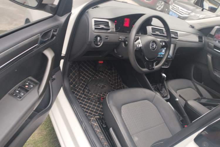 Used Volkswagen Santana 2018 1.5L Automatic Comfort Edition
