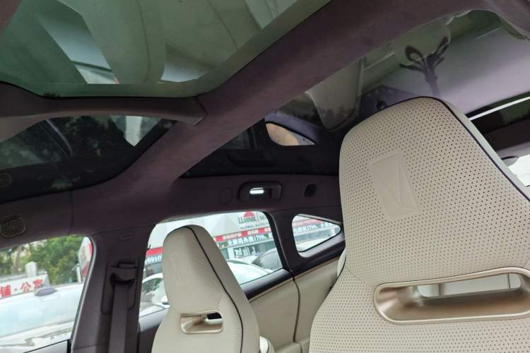 Used Avatr 11 2025 Max All-Electric Four-Wheel Drive Headliner