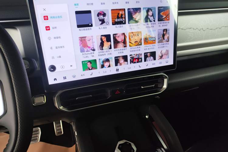 Used JETOUR Traveler 2023 2.0T All-Wheel Drive Conquer PRO