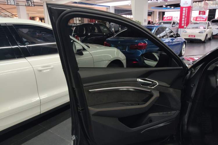 Used Audi e-tron 2021 50 quattro Prestige Edition