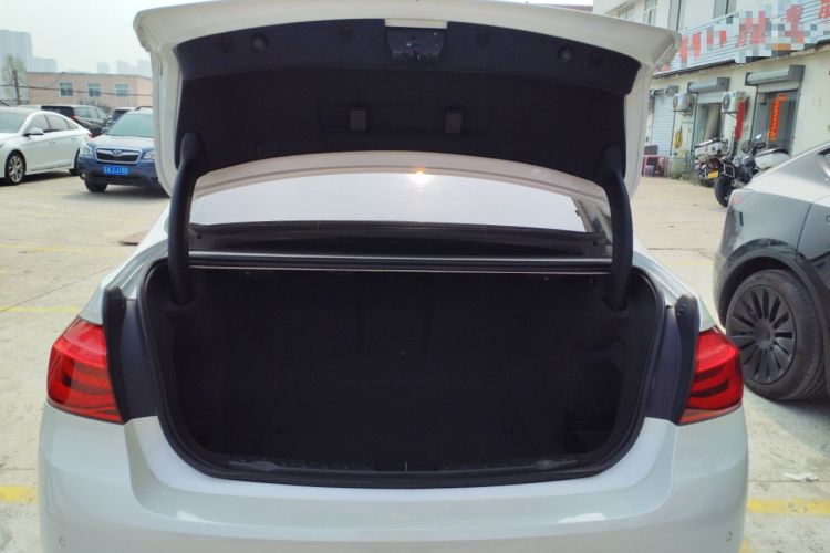 Used BMW 3 Series 2017 320Li Fashion Model
