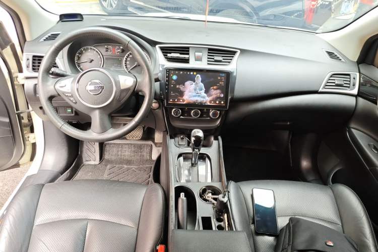 Used Nissan Sylphy 2018 1.6XV CVT Deluxe Edition Center Console