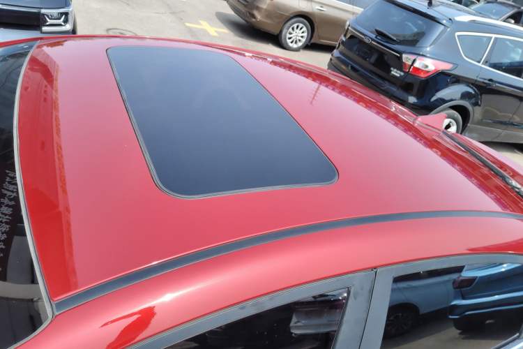 Used Hyundai Elantra (6th Generation / Lingdong) 2016 1.6L Automatic ZhiXuan – Elite Version Roof