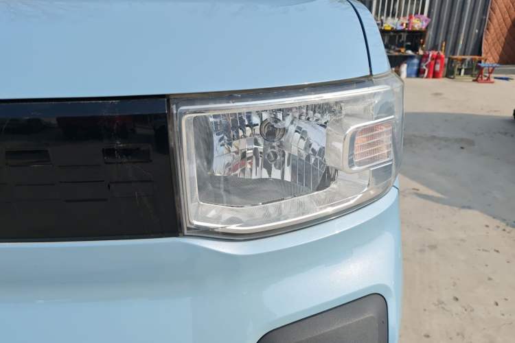 Used Wuling Hongguang MINIEV 2020 Freedom Version Lithium Iron Phosphate Left Front Headlight