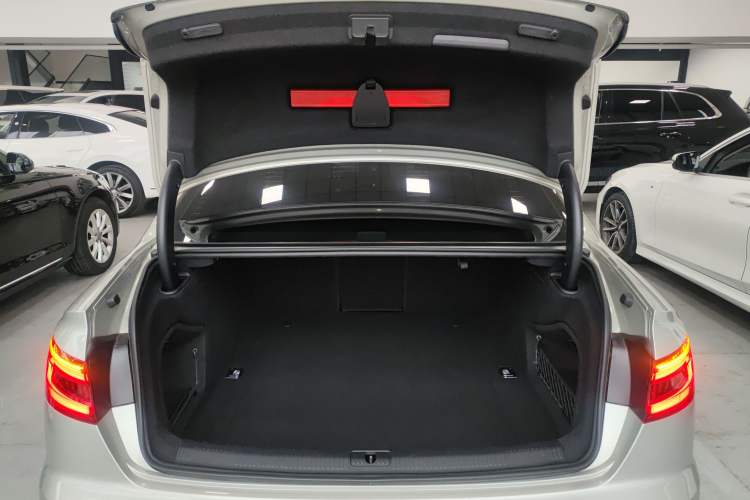 Used Audi A4L 2018 30th Anniversary Edition 40 TFSI Fashion Model