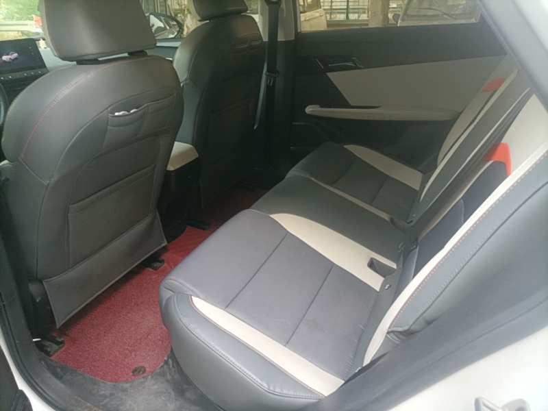 Used MG 4 EV 2022 425 km Luxury Edition — 16