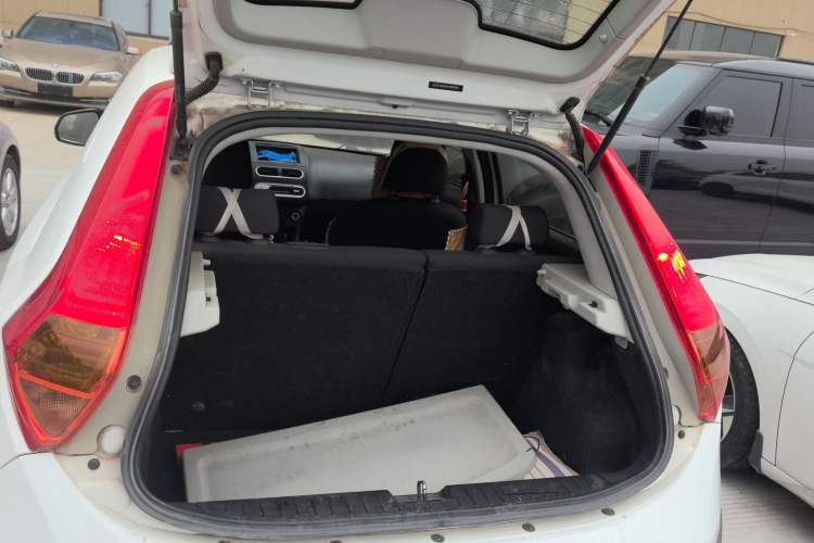 Used MG 3SW 2015 1.5L AMT Elite Model
