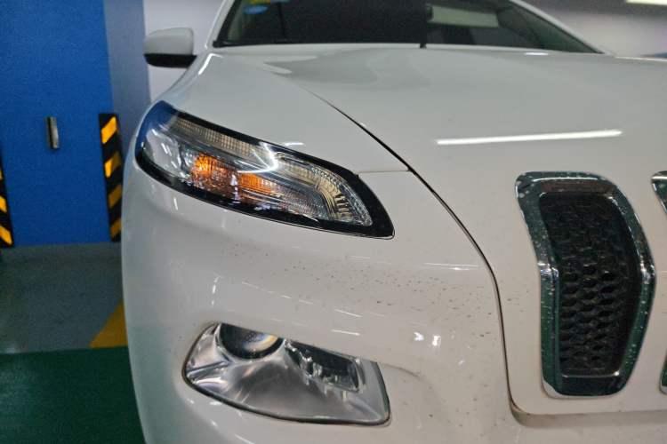 Used Jeep Cherokee 2016 2.0L Superior Edition