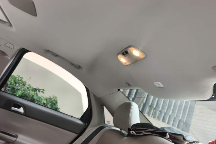 Used Volvo S40 2011 2.0L Automatic ZhiShang Edition