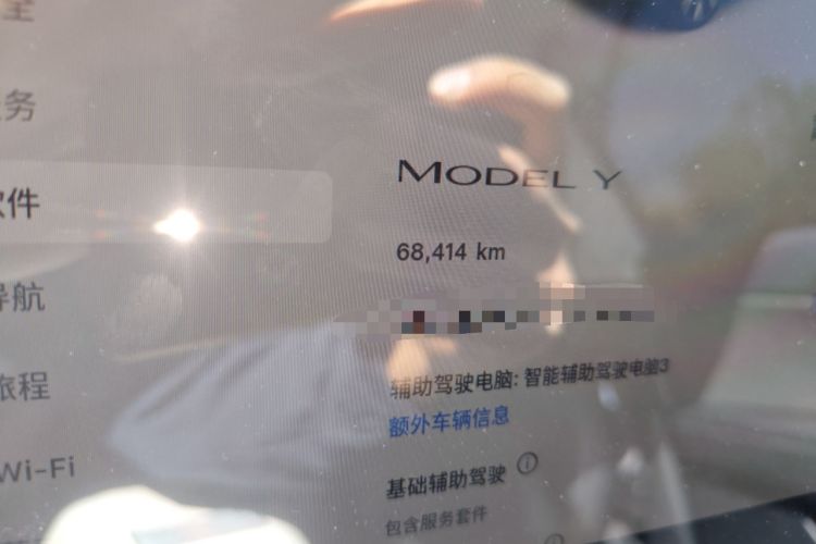 Used Tesla Model Y 2022 Rear-Wheel-Drive Version Odometer Close Up