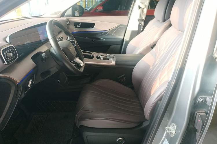 Used Chery Tiggo 9 C-DM 2025 1.5T 106KM Ultra-Comfort Edition 5 Seats Lithium-NMC
