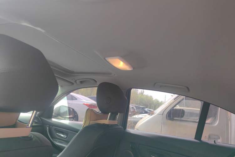 Used BMW 3 Series 2016 320i Fashion Model
